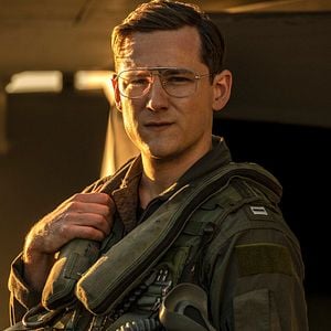 Fotoğraf Lewis Pullman