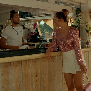 Fotoğraf Aşkı Yine Boş Ver