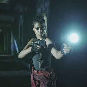 Fotoğraf Ella Balinska