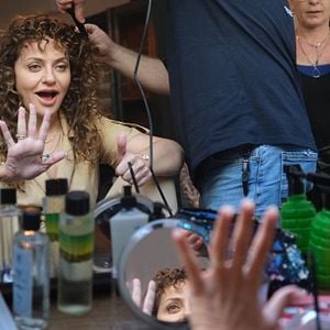 Fotoğraf Çakallarla Dans 6