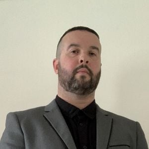 Fotoğraf Craig David Dowsett