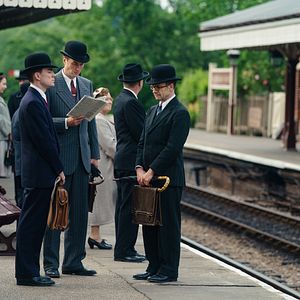 Fotoğraf Adrian Rawlins