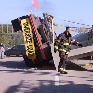 Fotoğraf Taylor Kinney