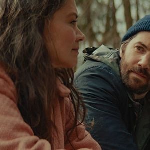 Fotoğraf Alone Together