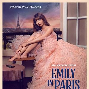 Fotoğraf Emily in Paris