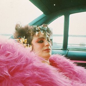 Fotoğraf All The Beauty And The Bloodshed