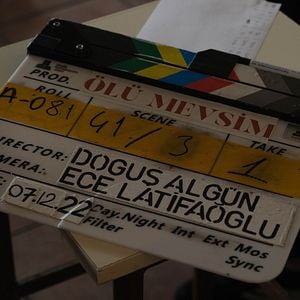 Fotoğraf Ölü Mevsim