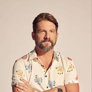 Fotoğraf Zachary Knighton