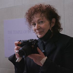 Fotoğraf All The Beauty And The Bloodshed