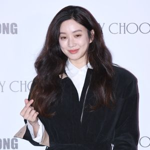 Fotoğraf Ryeo won Jung