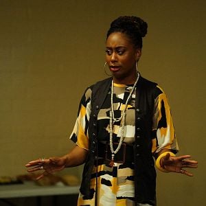 Fotoğraf Zuri Adele