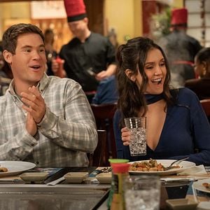 Fotoğraf Eller Yukarı, Damat!