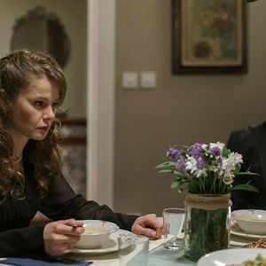 Fotoğraf Camdaki Kız