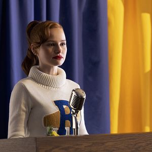 Fotoğraf Madelaine Petsch