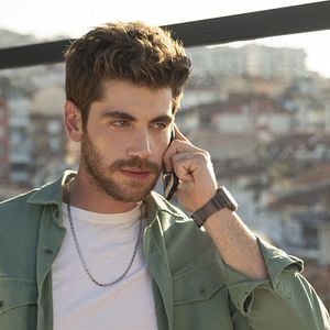 Fotoğraf Vermem Seni Ellere