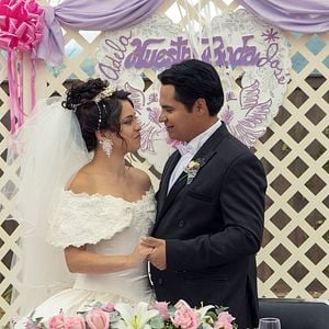 Fotoğraf A Million Miles Away