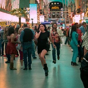 Fotoğraf Shelley Hennig