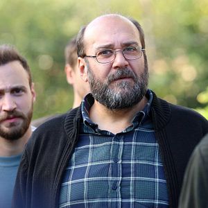 Fotoğraf Kendi Düşen Ağlamaz