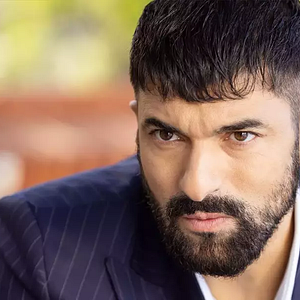 Fotoğraf Adım Farah