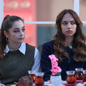 Fotoğraf Kendi Düşen Ağlamaz