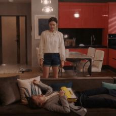 Fotoğraf Suspicious Partner