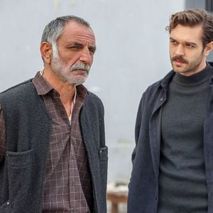 Fotoğraf Yıldızlar Bana Uzak