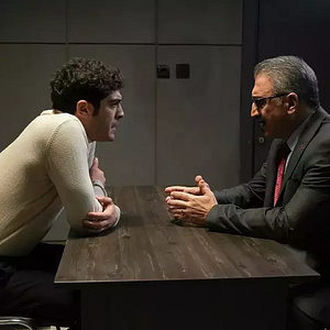 Fotoğraf Bambaşka Biri