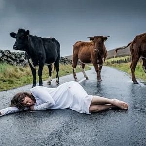 Fotoğraf The Woman In The Wall