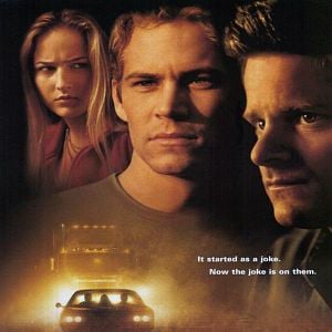 Fotoğraf Asla Yabancılarla Oynama