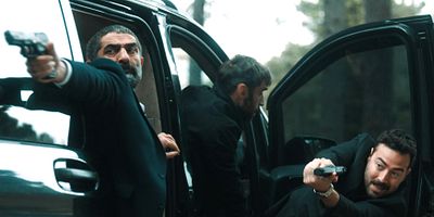 Ben Bu Cihana Sığmazam 68.Bölüm Final posteri