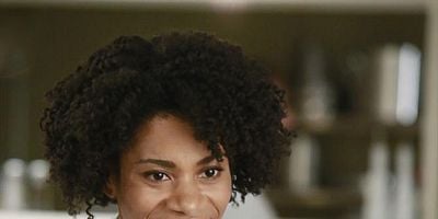 Puzzle With a Piece Missing posteri