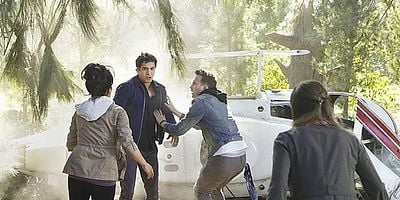 Young Hearts Spark Fire posteri