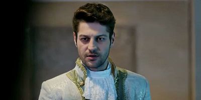 Acil Aşk Aranıyor 17.Bölüm Sezon Finali posteri