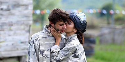 Adı Mutluluk 15.Bölüm posteri