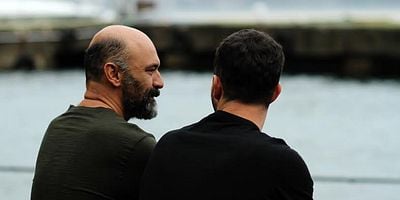 Adı Mutluluk 17.Bölüm Final posteri