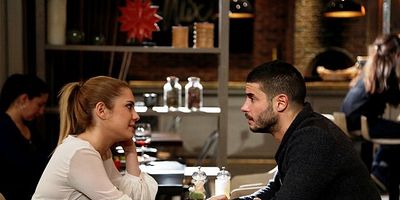 İlişki Durumu Karışık 27.Bölüm posteri