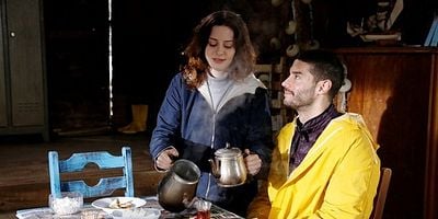 İlişki Durumu Karışık 33.Bölüm posteri