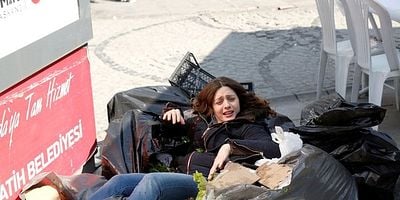 İlişki Durumu Karışık 37.Bölüm posteri