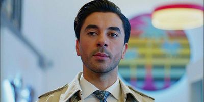 Seviyor Sevmiyor 2.Bölüm posteri