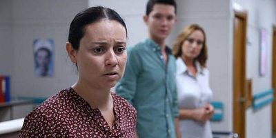 Kırgın Çiçekler 51.Bölüm posteri