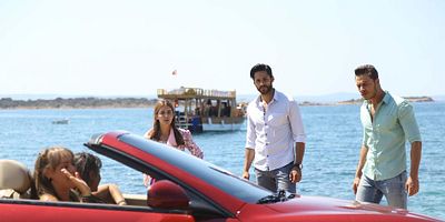 Hayat Sevince Güzel 13.Bölüm posteri