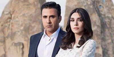 Aşk ve Mavi 1.Bölüm posteri