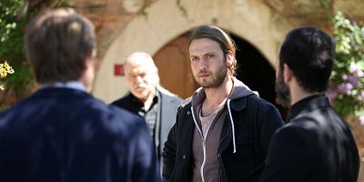 İçerde 32.Bölüm posteri