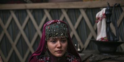 Diriliş Ertuğrul 100.Bölüm posteri