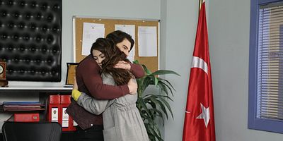 Aslan Ailem 25.Bölüm posteri
