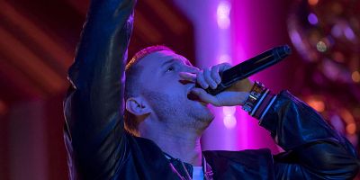 Bloody Noses and Crack'd Crowns posteri