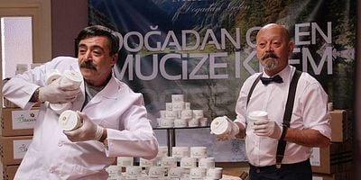 Hayati ve Diğerleri 4.Bölüm posteri