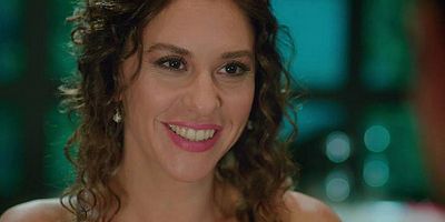 Koca Koca Yalanlar 4.Bölüm posteri