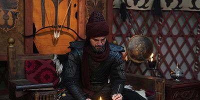 Diriliş Ertuğrul 133.Bölüm posteri