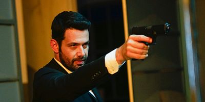 Kimse Bilmez 11.Bölüm posteri